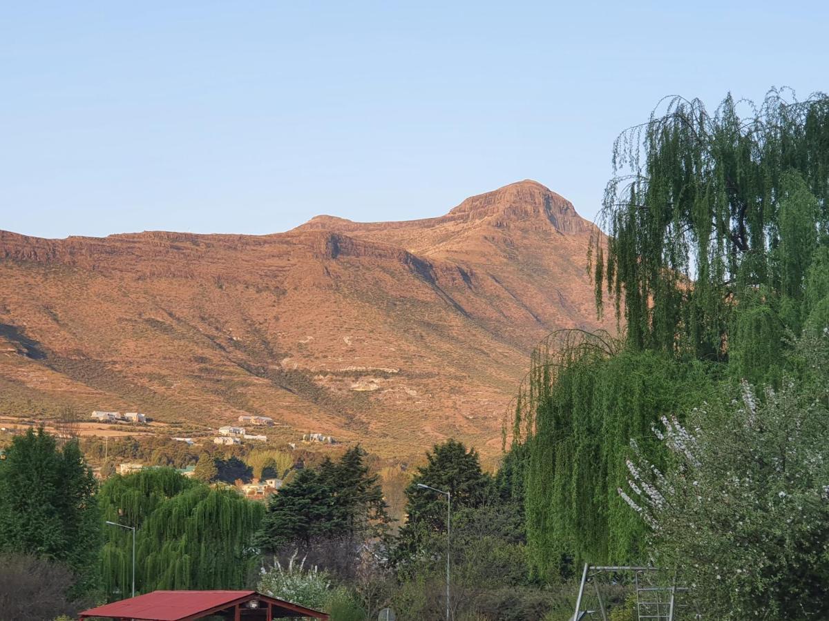 Lake Clarens Guest House Bagian luar foto