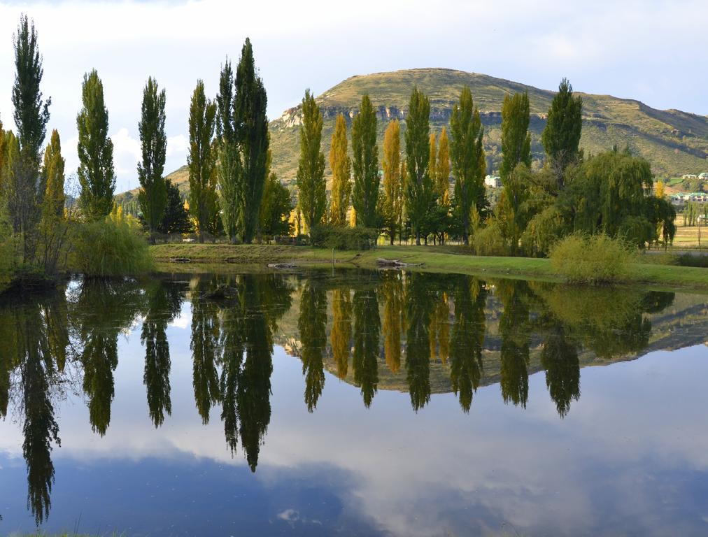 Lake Clarens Guest House Bagian luar foto