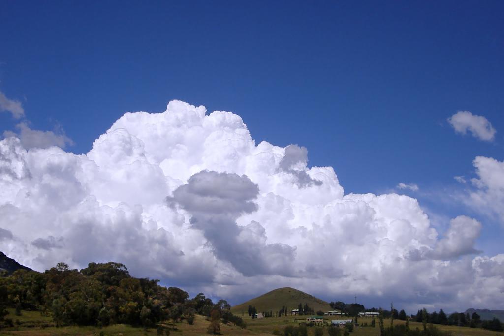 Lake Clarens Guest House Bagian luar foto
