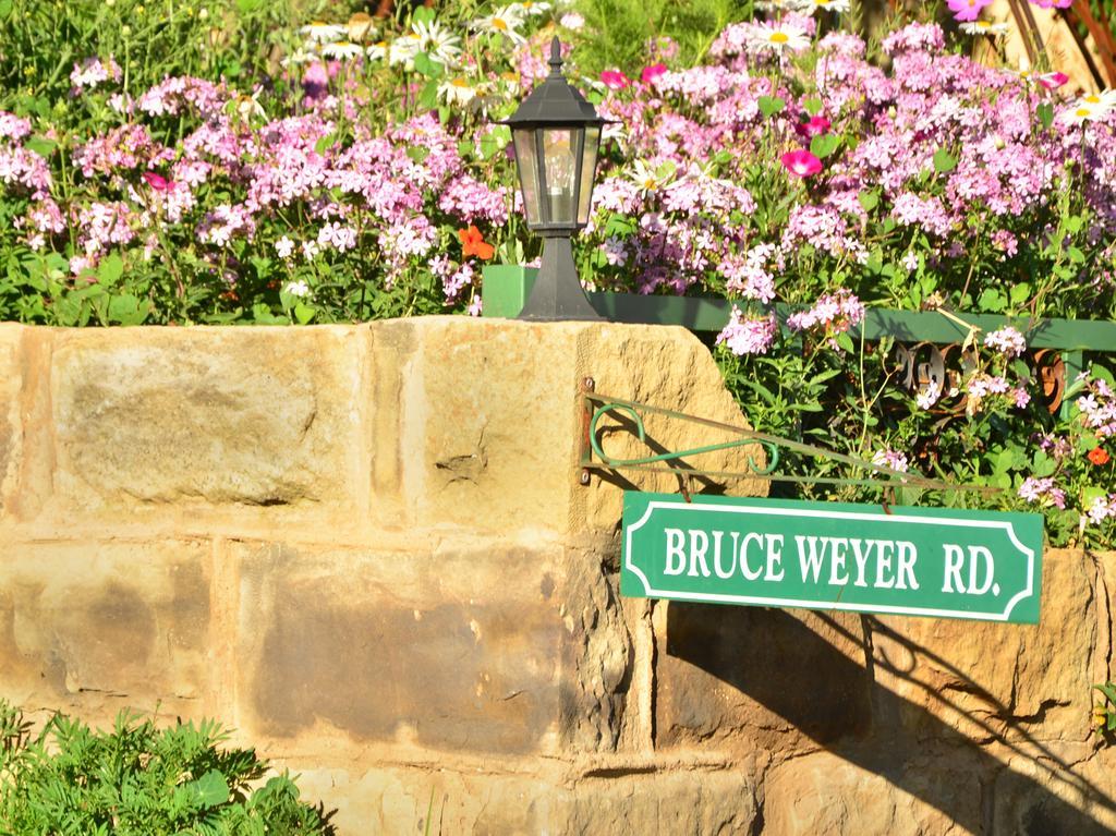 Lake Clarens Guest House Bagian luar foto
