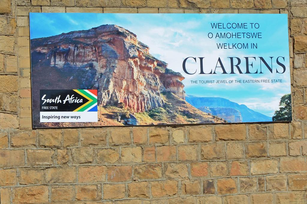 Lake Clarens Guest House Bagian luar foto