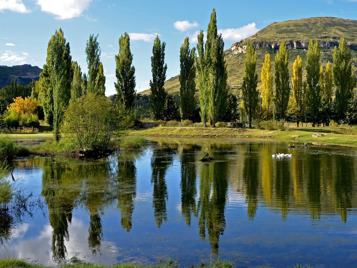 Lake Clarens Guest House Bagian luar foto
